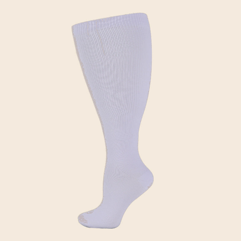 Wide calf diabetic socks in white
