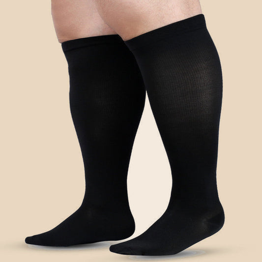 Wide calf diabetic socks in black